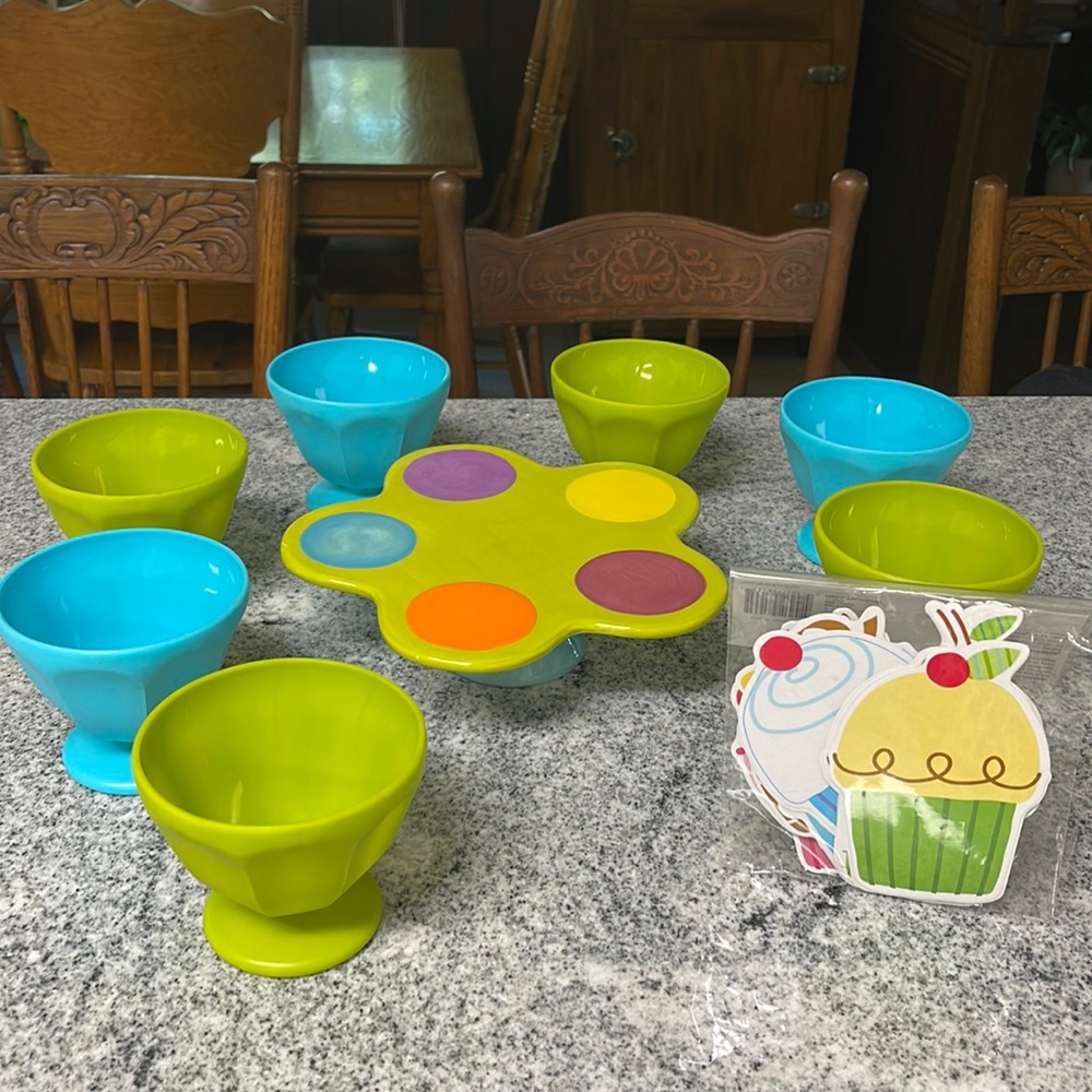 Cake Pedestal, Parfait Cups & Cupcake Die-Cut Shapes